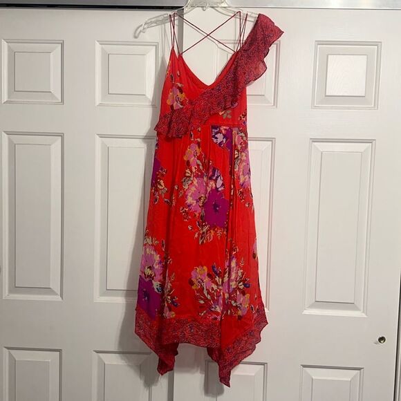 MAEVE Grecia Ruffle Dress in Red Motif - Picture 1 of 4